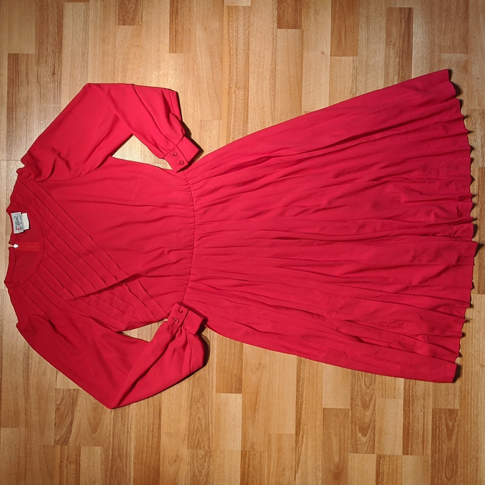 Vintage 80's fuscia pink tea or garden dress with pleated skirt